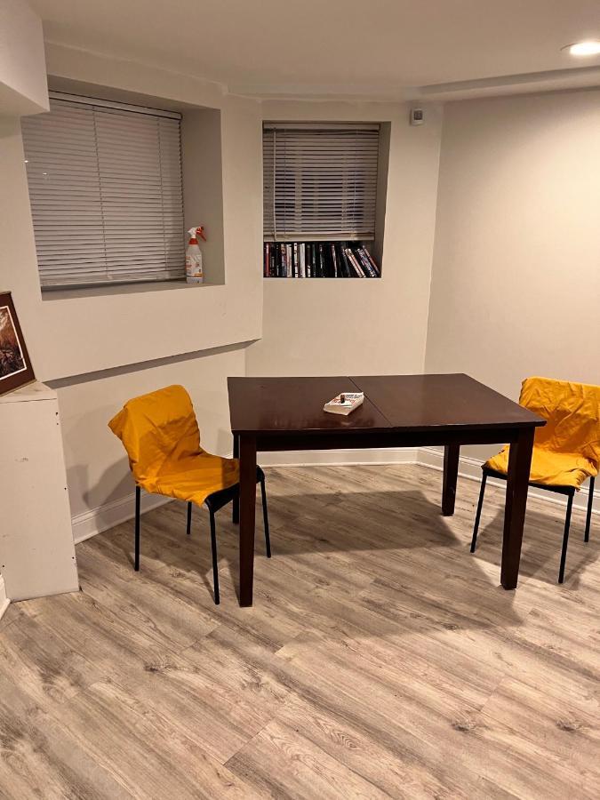 Simplified Living Space Чикаго Экстерьер фото